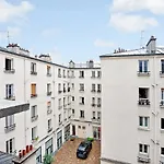 Cute Boudoir Studio - Heart Of Bastille